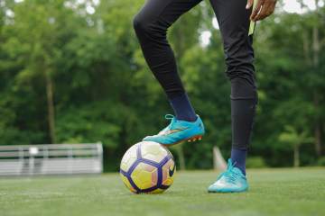 34岁内马尔哭成泪人！被批没脑子：进球后忙着与对方吵架 浪费时间｜世博体育官方网站（配图示意）
